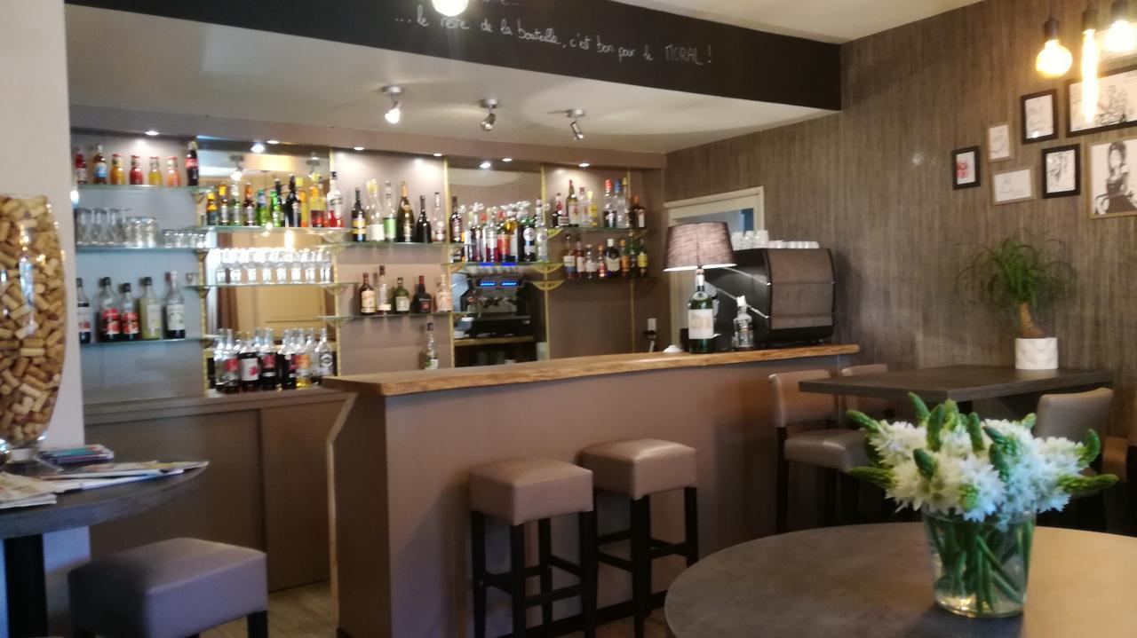 Hotel-Restaurant Le Sorgia Bellegarde-sur-Valserine Bagian luar foto